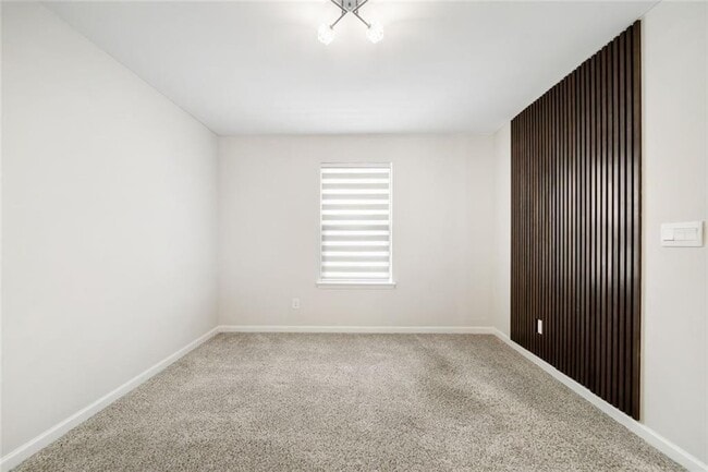 Building Photo - 1510 Lyon Wy Dr