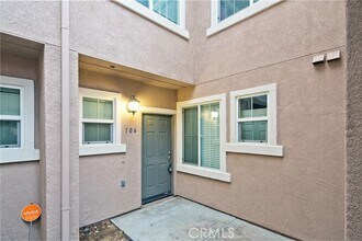 Building Photo - 15651 Vista Way