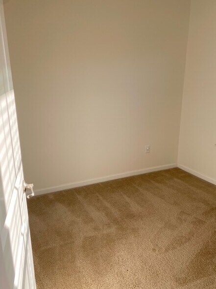 2nd bed - 7883 Patterson Way