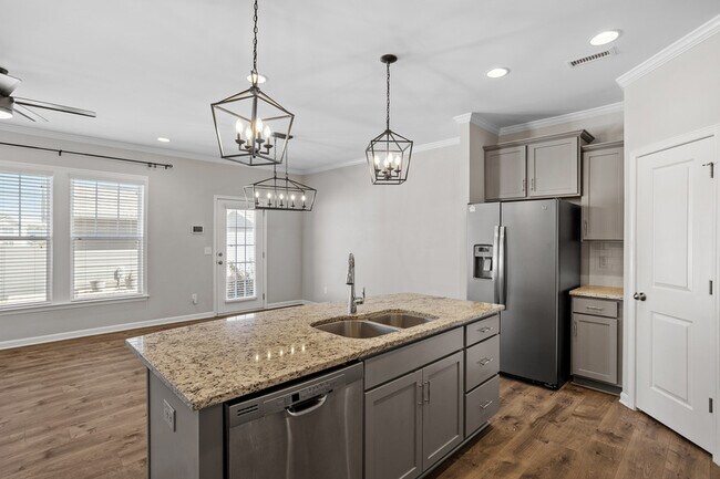 Building Photo - 6512 Perry Creek Rd