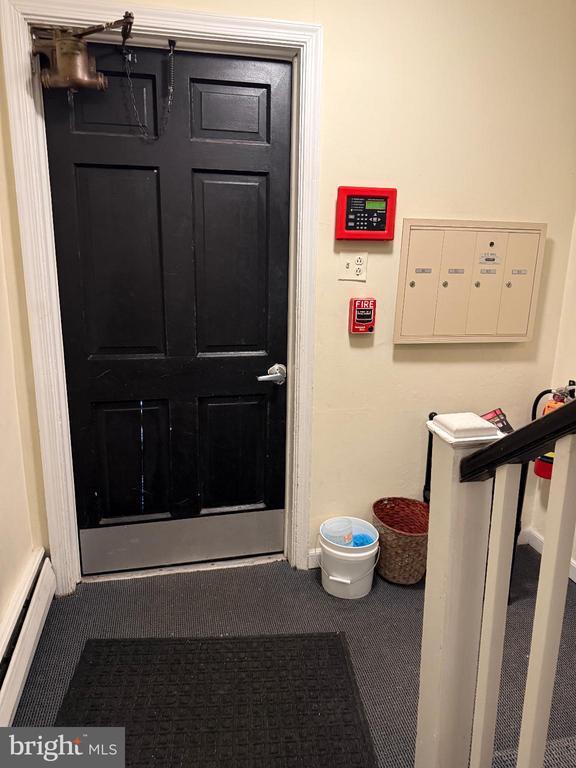 Building Photo - 27 Wallingford Ave