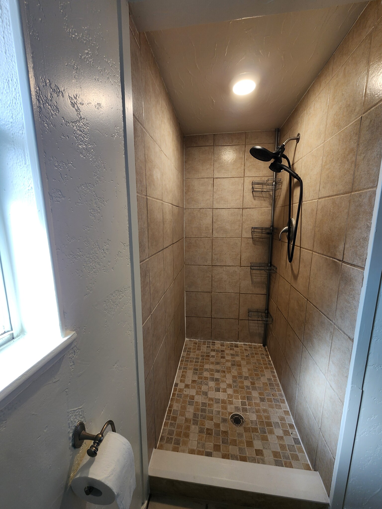 Master Bath Shower - 1906 Belaire Dr