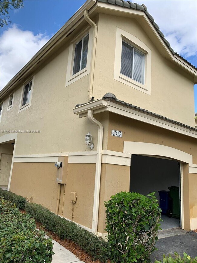 Primary Photo - 2313 Pasadena Way