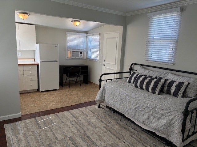 Building Photo - 925 1/2 N Maple St