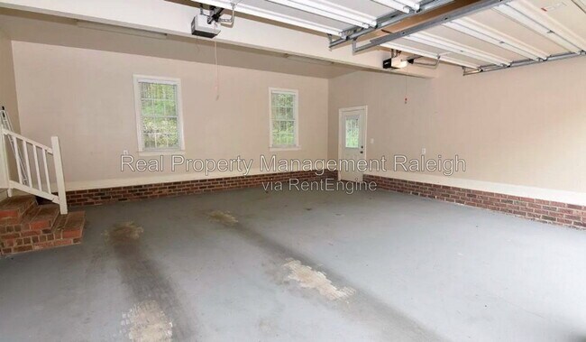 Building Photo - 3528 Eden Croft Dr