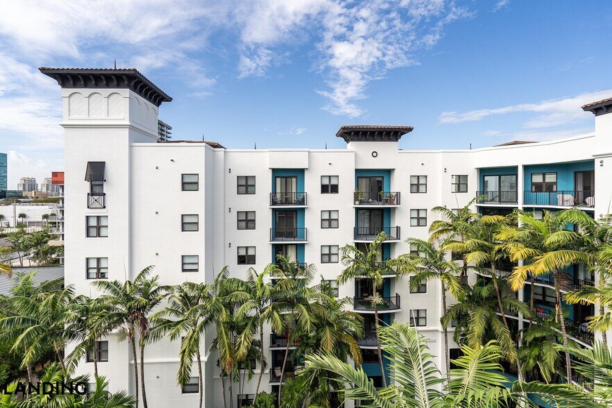 Building Photo - 440 NE 4th Ave