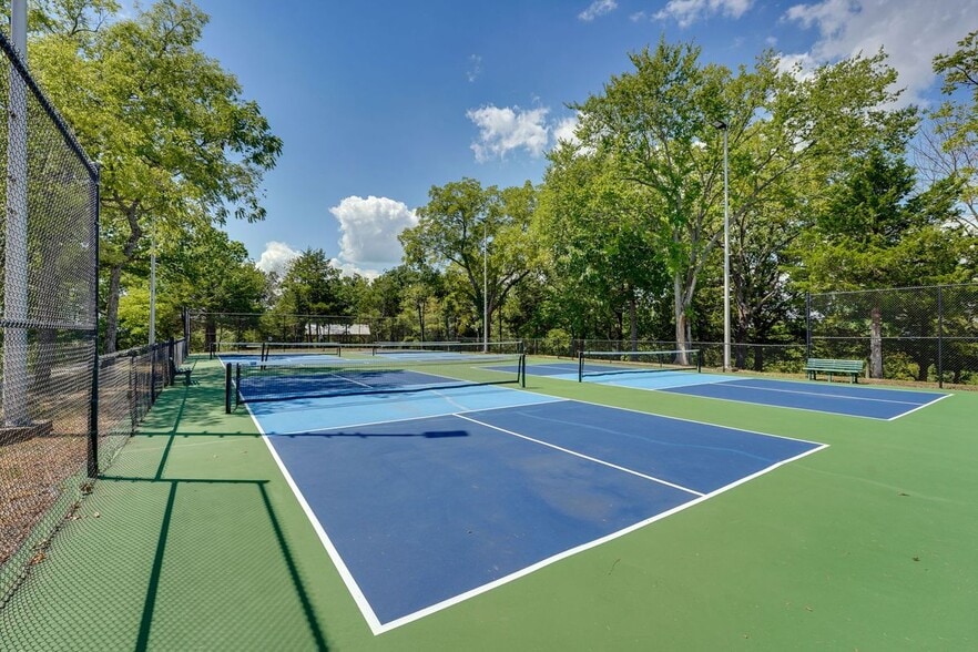 Building Photo - 395 Ozark Mountain Resort Dr