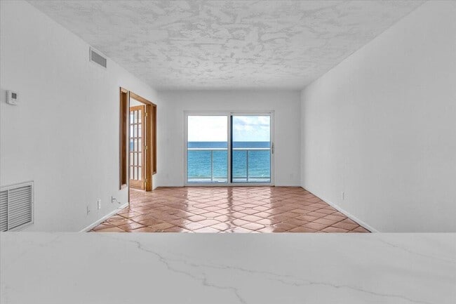 Building Photo - 6000 N Ocean Dr