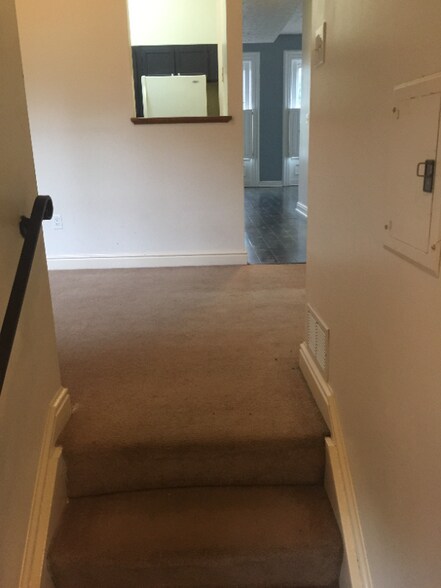 Building Photo - 1304 Liverpool St