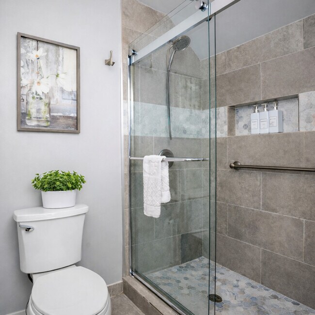 Building Photo - 10315 Rougemont Ln