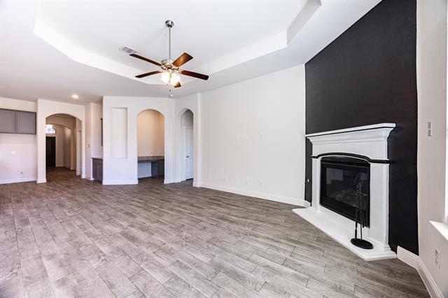 Building Photo - 4037 Woodford Dr