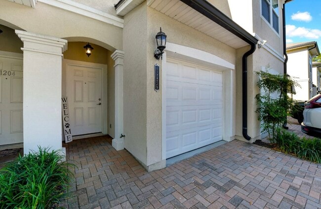 Building Photo - 11287 Estancia Villa Cir