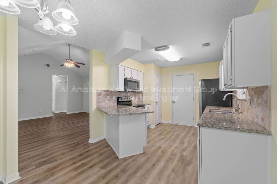 Building Photo - 1124 Bridlewood Path