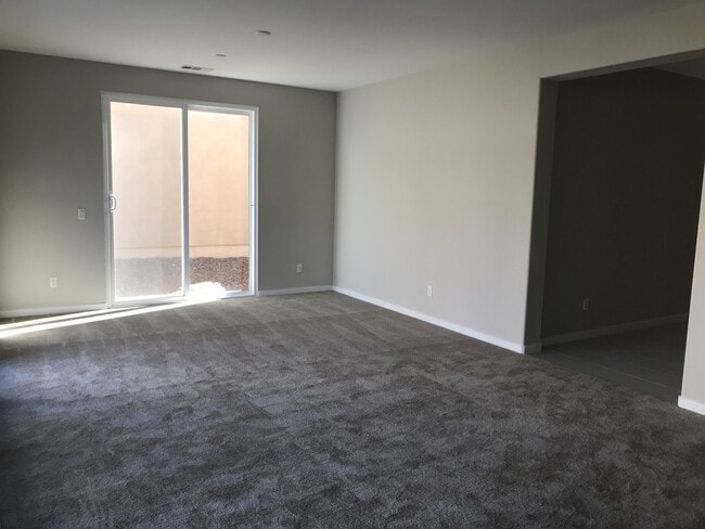 Building Photo - Welcome to beautiful home in Rosetta Canyon!