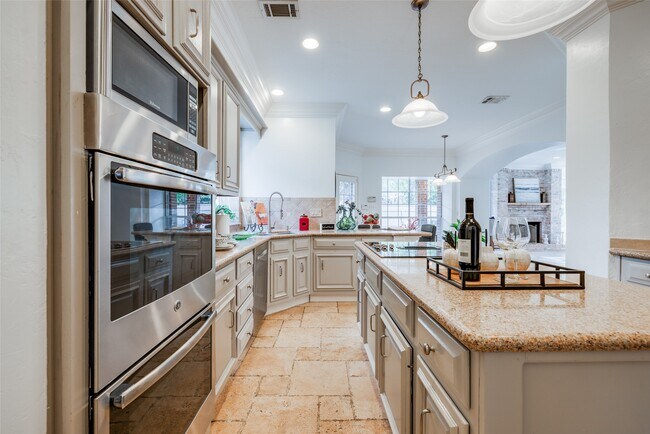 Building Photo - 5534 Honor Dr