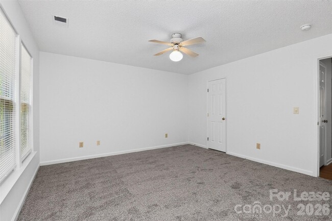 Building Photo - 3411 Pondridge Ct