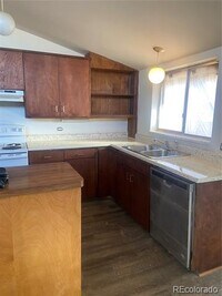 Building Photo - 2205 S High St