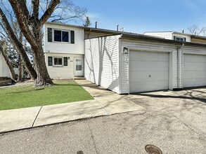 Building Photo - 607 E Burnsville Pkwy