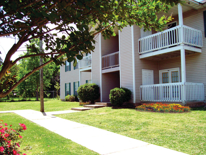 Primary Photo - Virginia Downs Apartments