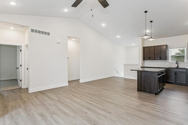 Building Photo - 5115/17 S Chase Ave