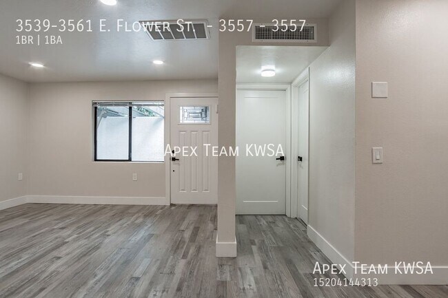 Building Photo - $995-Contemporary 1 Bed | 1 Bath Unit in D...