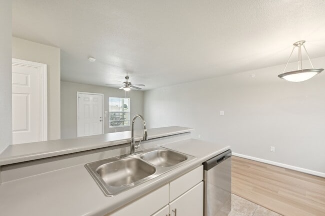 Building Photo - 254 Plez Morgan Dr