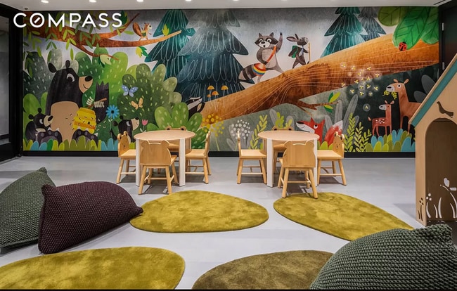 Building Photo - 77 Charlton St