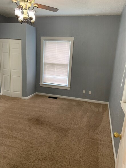 Building Photo - 1526 E 36th St