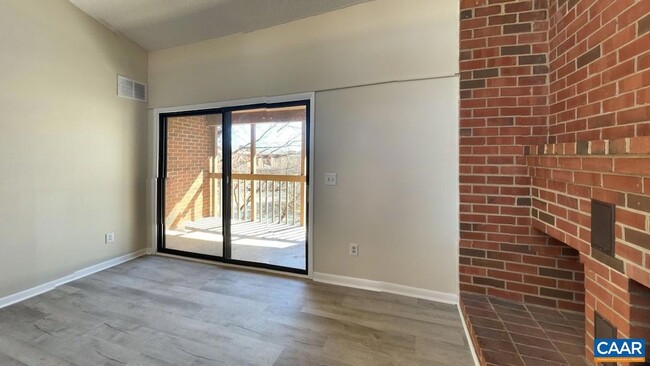 Building Photo - 111 Turtle Creek Rd