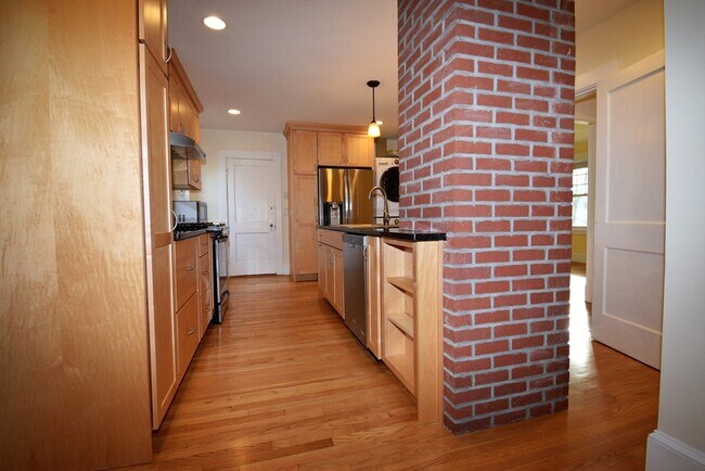 Building Photo - 39 S Normandy Ave