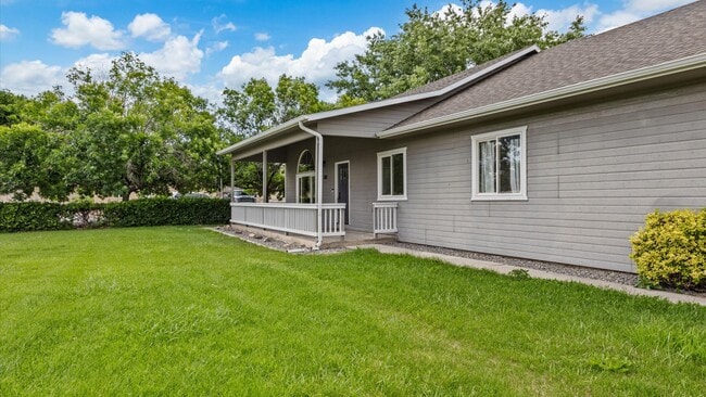 Building Photo - 3312-E 1/4 E 1/4 Rd