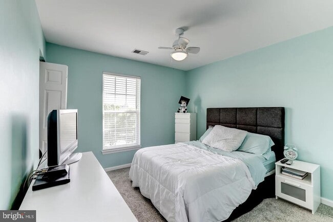 Primary Photo - 10106 Sir Reynard Ln