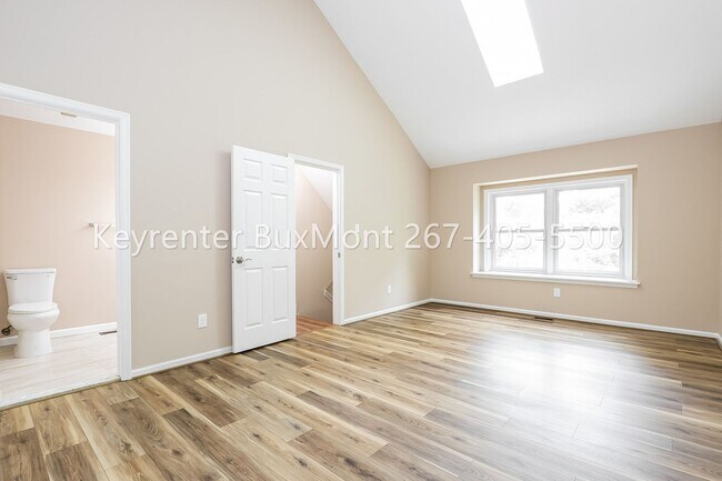 Building Photo - Updated 3-Bedroom, 2.5-Bath Townhome with Loft & Private Deck