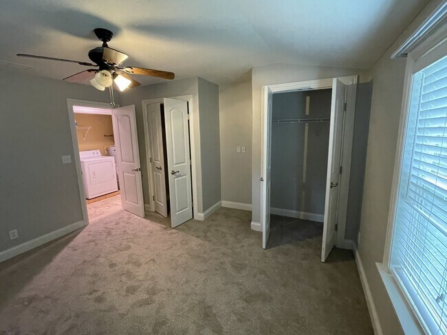 Building Photo - 146 Lower Hillside Dr