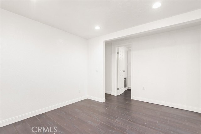 Building Photo - 55305 S Circle Dr