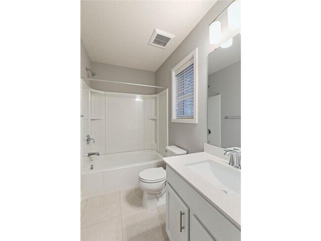 Building Photo - 13946 Lupine Trail NE