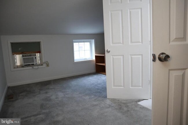 Building Photo - 36 E Wheeling St