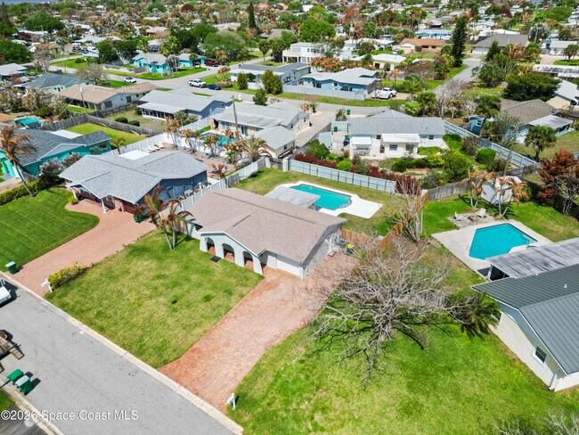 Building Photo - 2076 Abalone Ave