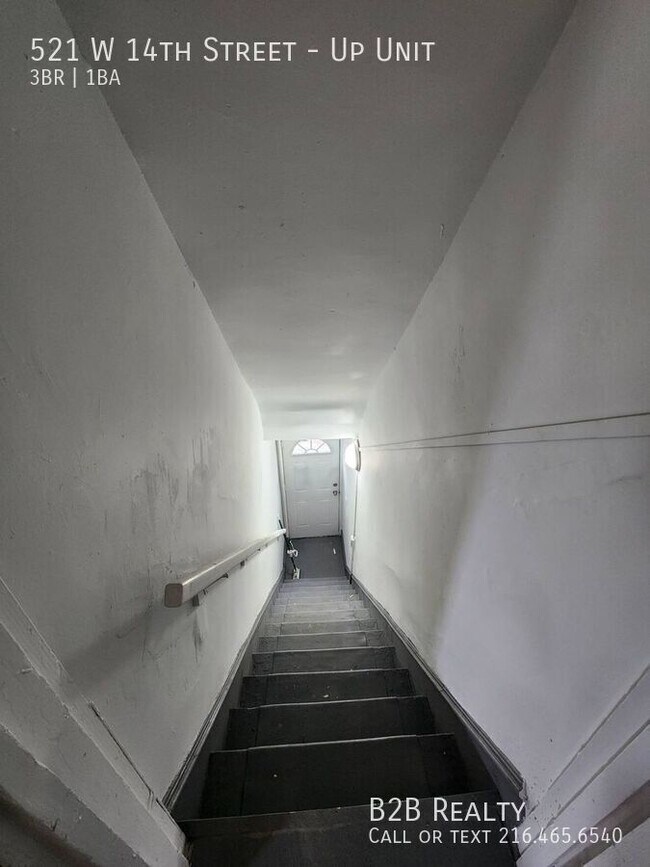 Building Photo - 521 W 14th St