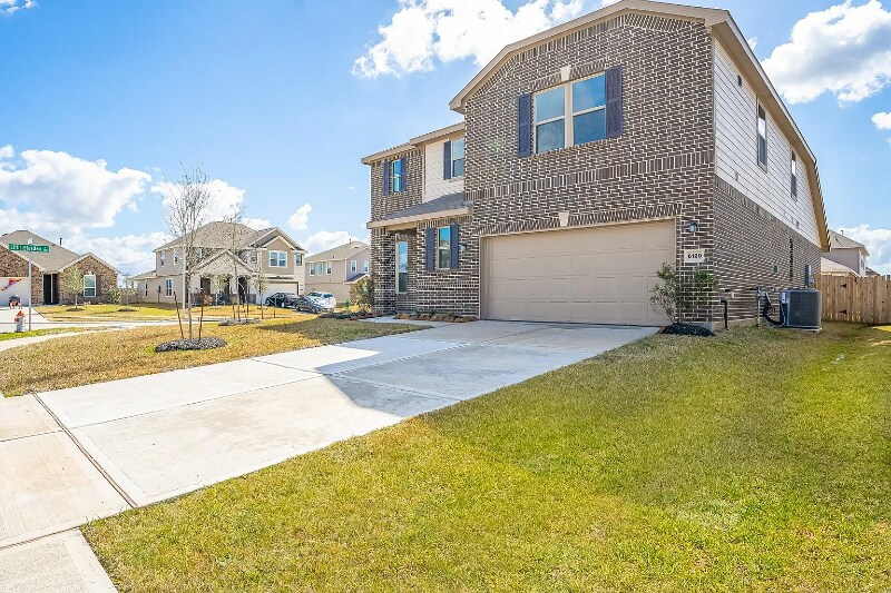 Building Photo - 6120 Whitewing Rd