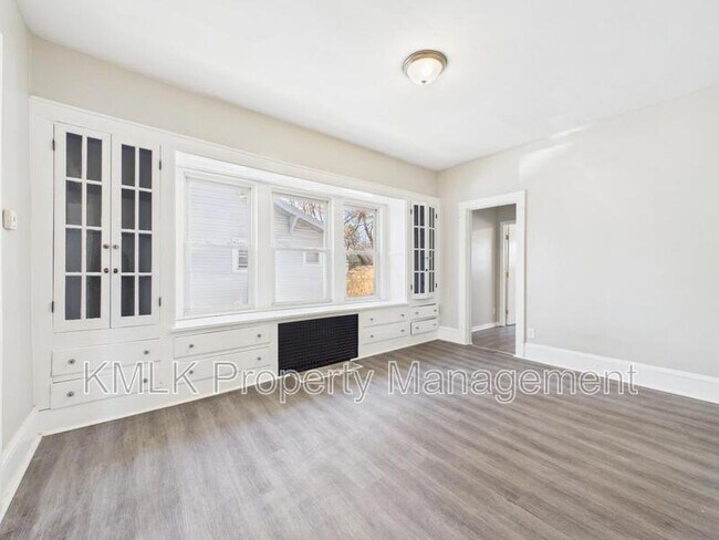 Building Photo - 429 Lovisa St