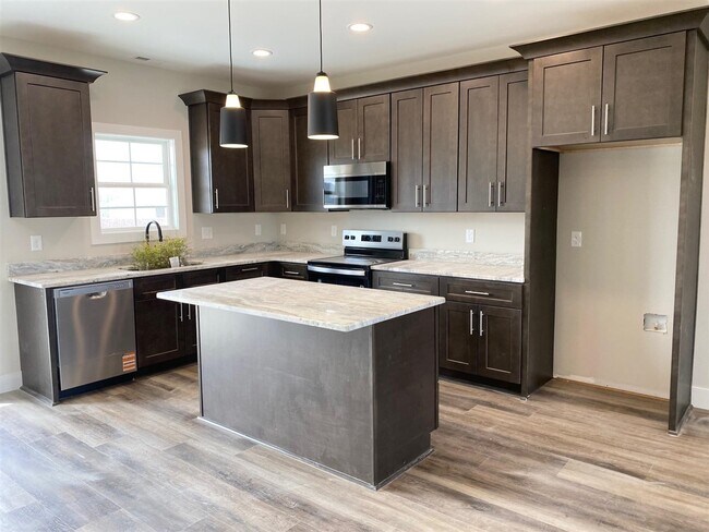 Building Photo - 476 Cedar Hollow Dr