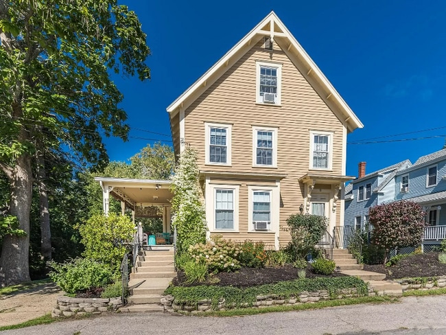 Building Photo - 8 Horne St