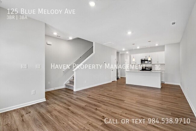 Building Photo - 125 Blue Melody Ave