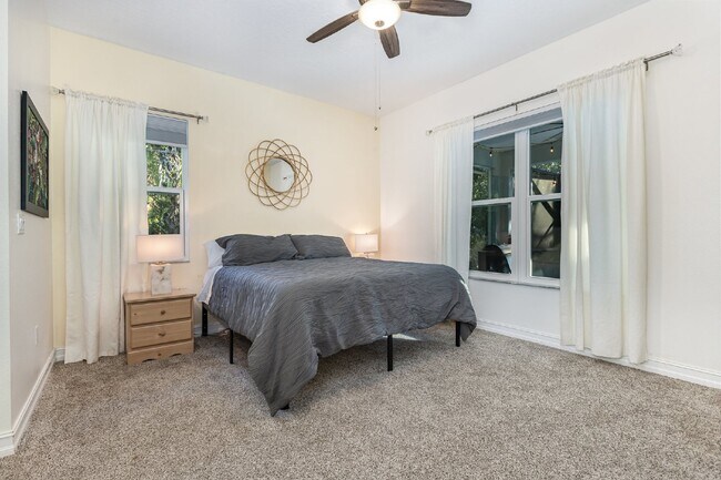 Building Photo - For Rent: Stunning Home in Tranquil Greystone Subdivision.