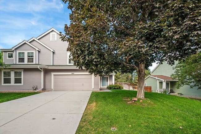 Building Photo - Beautiful 4-Bedroom Home in Lakewood with Finished Basement & Private Backyard