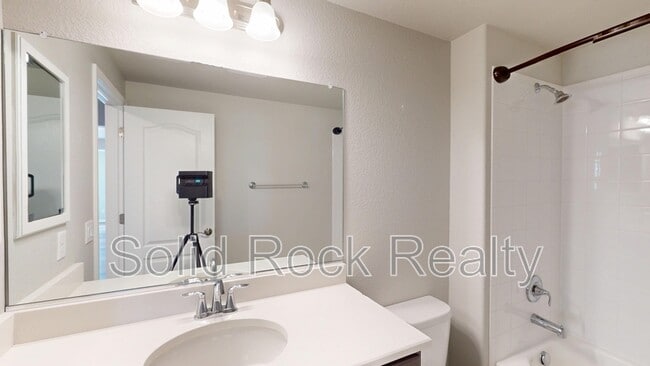 Building Photo - 10736 Hidden Brook Cir