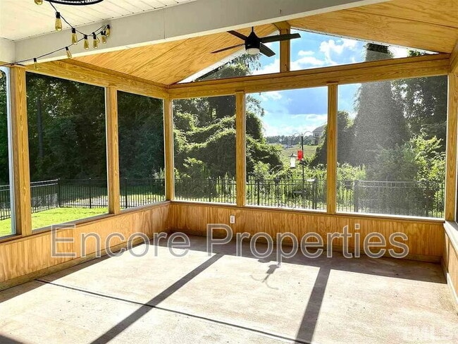 Building Photo - 8 Coughlin Wy