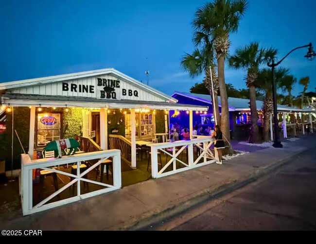 Building Photo - 2615 W 11th St