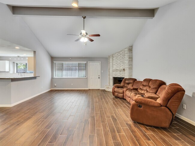 Building Photo - 2554 Olympus Dr